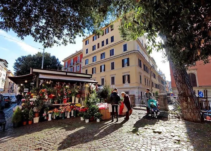 Piazza Capponi * רומא